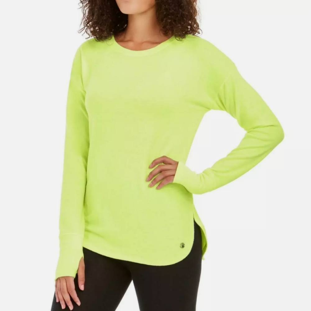 Brand new womens performance top!